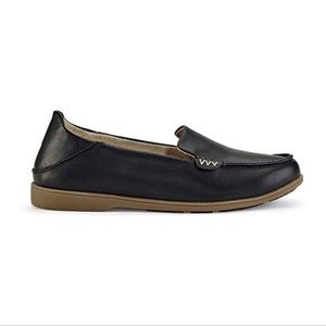 Olukai Kiele Loafers in Black leather size 38